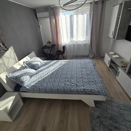 Apartment Garsoniera - Moderna - *