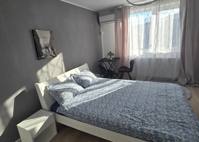 Garsoniera - Moderna - アパート *